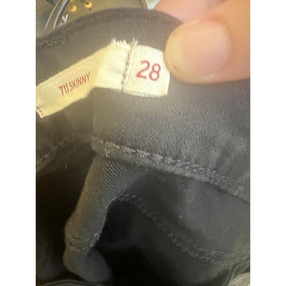 LEVIS 711 SOLID BLACK SKINNY PANTS SIZE 28 (S2) - Picture 5 of 6